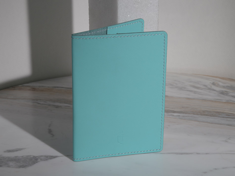 Обложка на паспорт FURNITEK модель FG-02027 из натуральной кожи цвет тифани