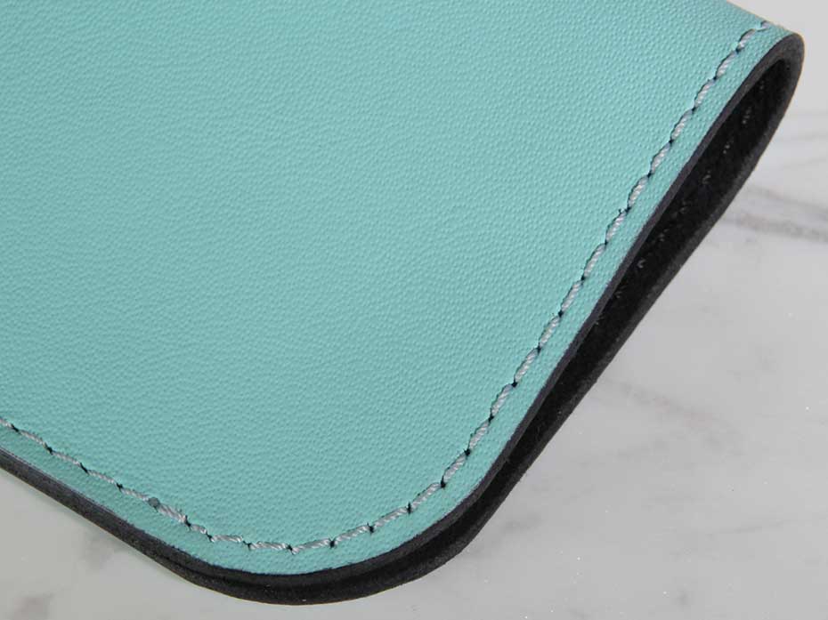 Футляр кожаный для очков FURNITEK FG-0102411 в подарочной коробке