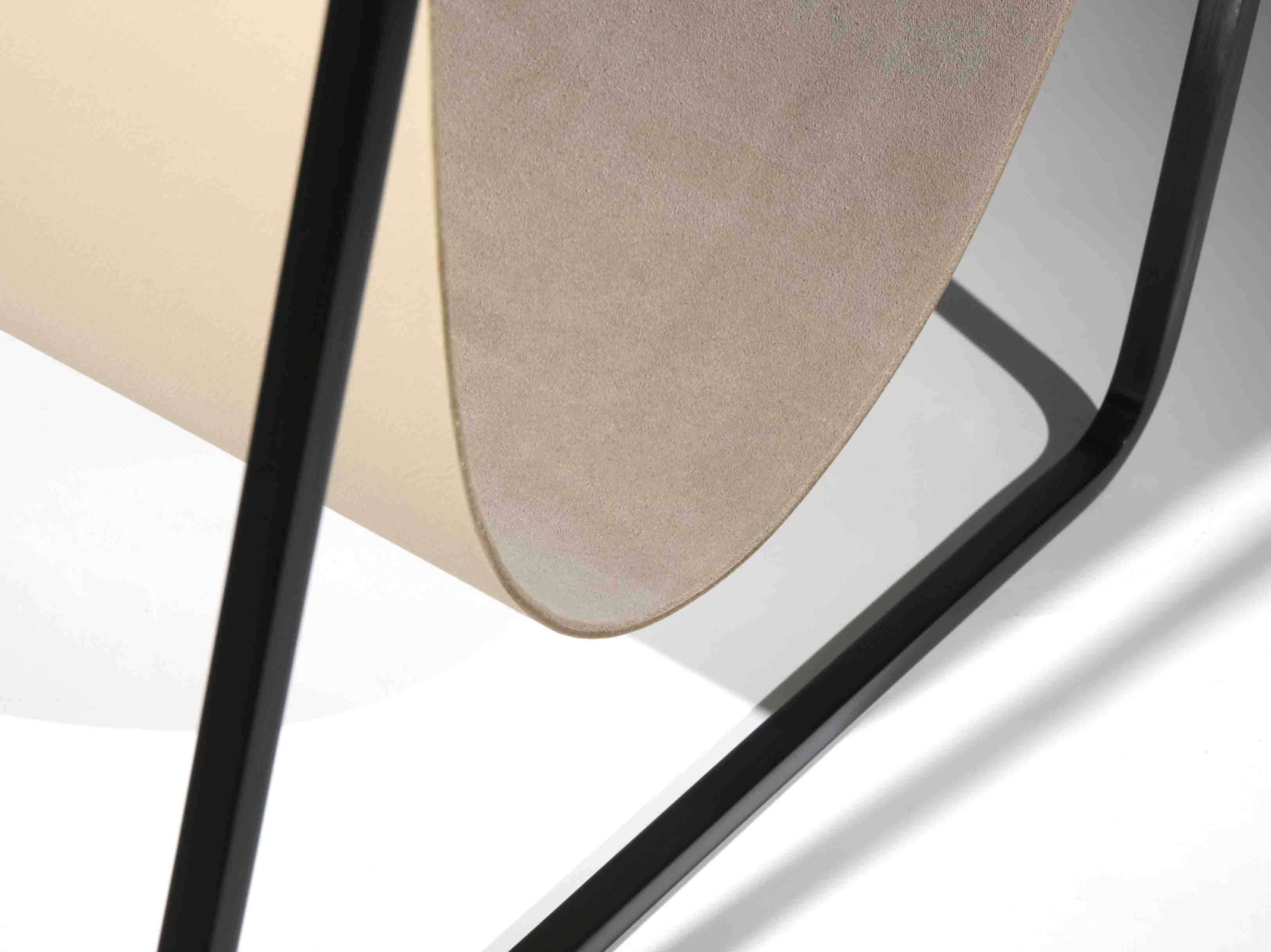 Дровница с кожаной вставкой FG-12046 чернёная полированная латунь