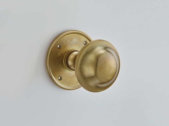 Дверная ручка-кноб на розетке Croft Plain 4175M матовая бронза