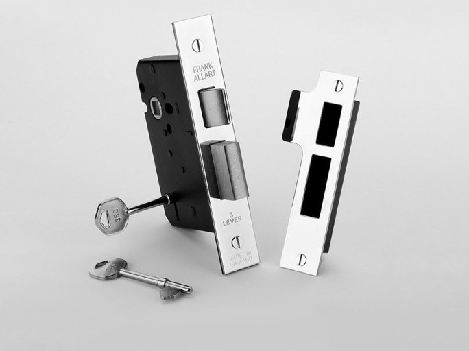 Дверной замок правый Frank Allart 7545 под ключ буратино