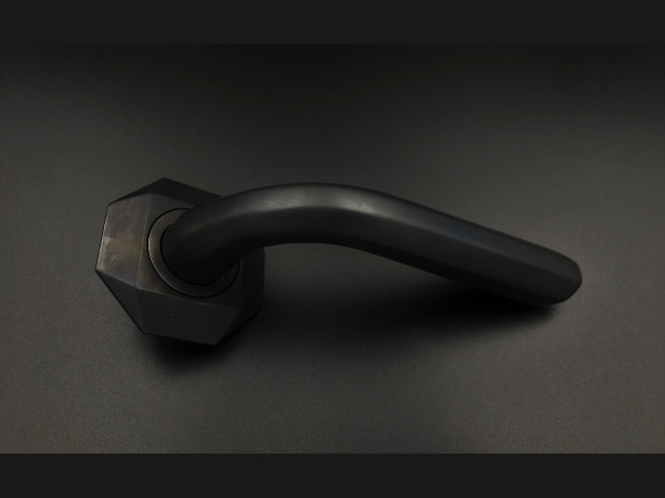 Дверная ручка на розетке Frank Allart 77787824 чернёная латунь