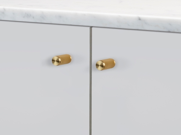 Мебельная ручка кнопка Buster & Punch GFK-05316 матовая латунь