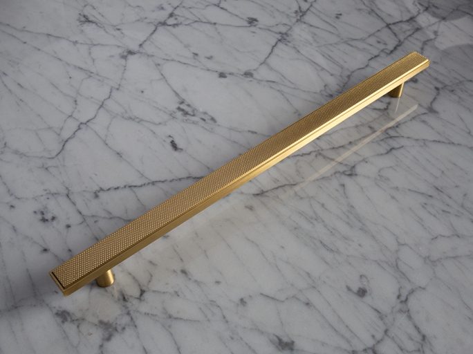 Мебельная ручка скоба Oliver Knights Beatrice CH II 360 мм матовая латунь