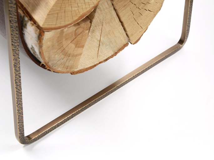 Дровница с кожаной вставкой Фурнитек FG-12030 античная латунь + чеканка