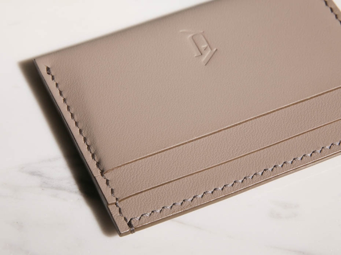 Картхолдер кожаный FURNITEK модель FG-04100811 Eв подарочной коробке