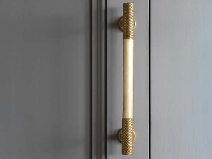 Мебельная ручка-скоба Armac Martin Sparkbrook 338 мм античная латунь