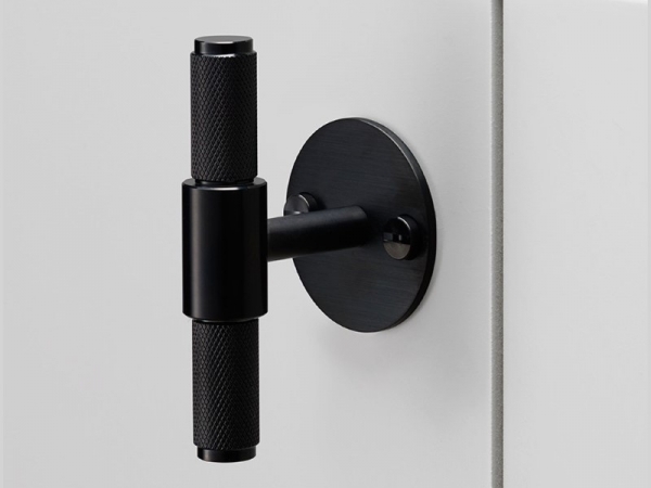 Т-образная ручка Buster & Punch UK-TB-HP-BL-С чернёная латунь