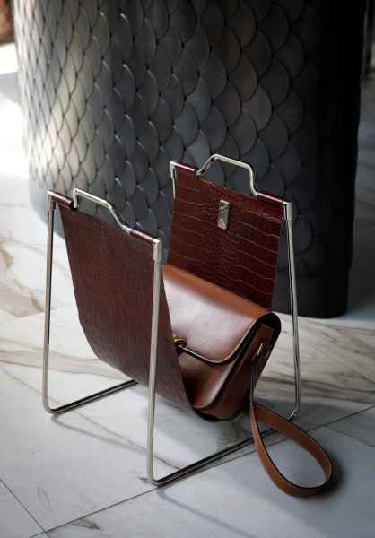 Подставки под сумки из латуни с натуральной кожей