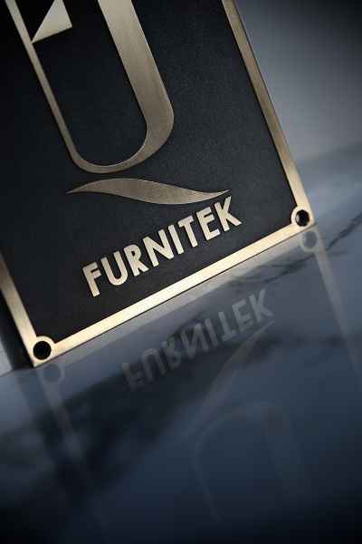 Премиальные шильдики из латуни от FURNTEK